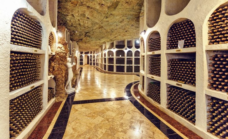 visit cricova winery